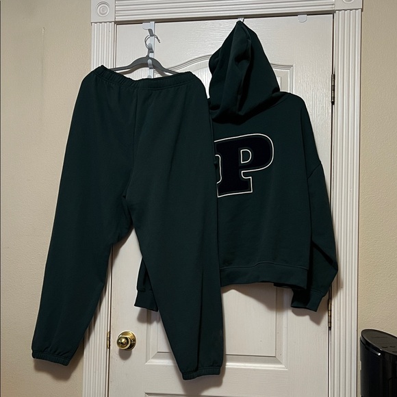 PINK vs Dark Green Collegiate sweatsuit - Picture 8 of 11